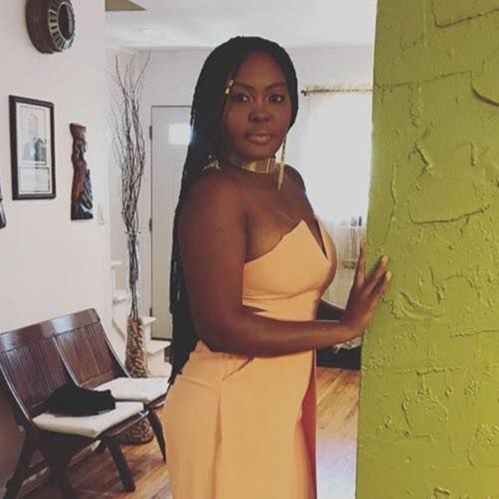 Meet your Posher, Anissa